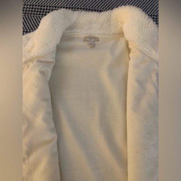 NWOT Talbots faux Sherpa fur white vest Large - Picture 4 of 6